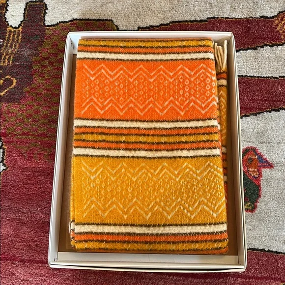 Vintage NEW IN ORIGINAL BOX FARIBO  Mesa wool blanket/throw. 50 x 60. 100% WOOL - Picture 5 of 10